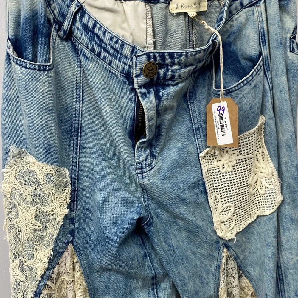 Elegant Blue Lace Patchwork Flare Jeans - Picture 3 of 4